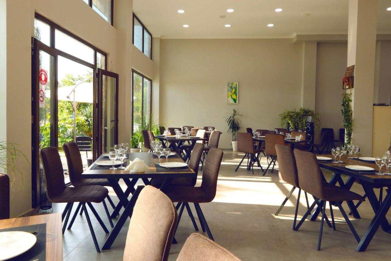 Hotel Horizon Kobuleti Ngoại thất bức ảnh